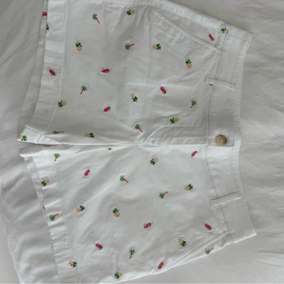 Tommy Bahama Boracay® Tropical Toss Embroidered 5-Inch Shorts.  Size 6 - Picture 4 of 9